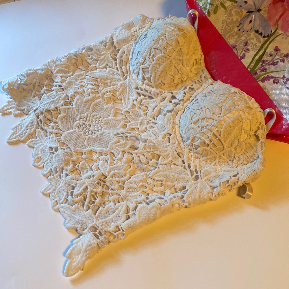 Say what? Cream lace top size small